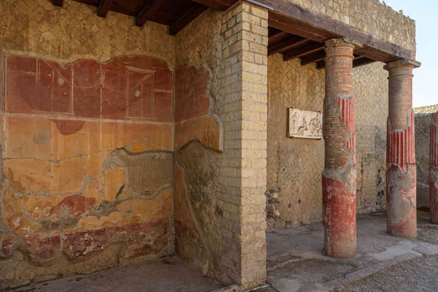 184 - Italia - Herculano - parque arqueológico de Herculano - Casa del Relieve de Telephus.jpg